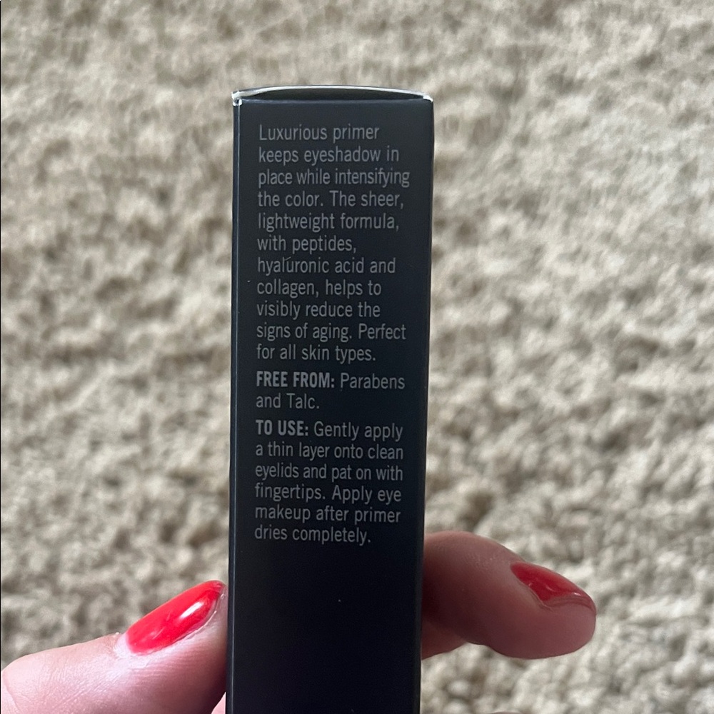Eyeshadow Primer - Picture 3 of 3